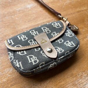 Sold‼️ Dooney & Bourke Gray and Tan Wristlet